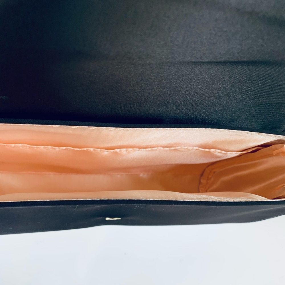 Giorgio Armani Women’s Purse Wallet - Picture 7 of 7